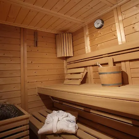 4 Sterne Duenensand Sauna Und Terasse In Suedwestlage Lobbe